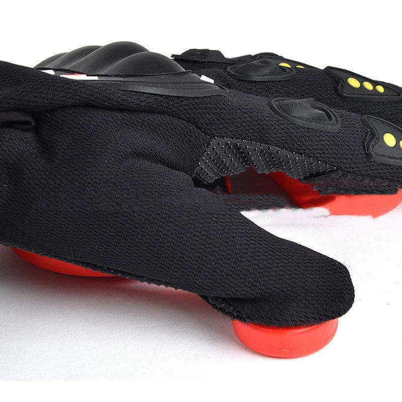 Downhill Skateboard Gloves with triple slider protection in black and red options