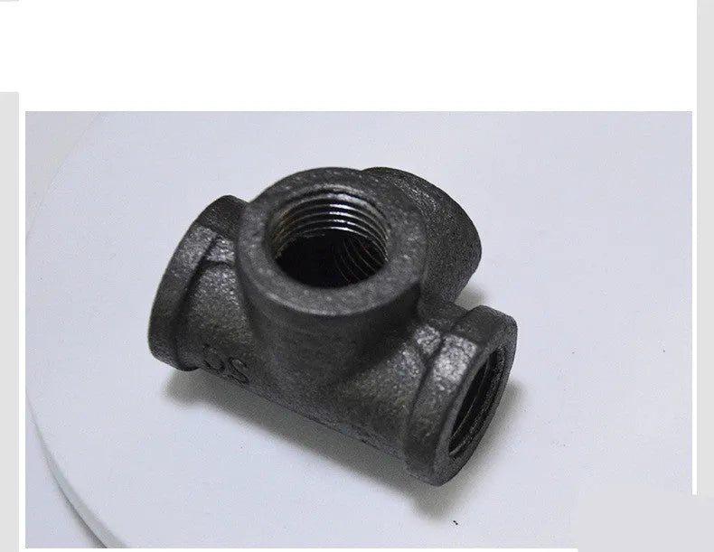 Galvanised steel four-way corner pipe fitting for DN15, DN20, DN25 pipes