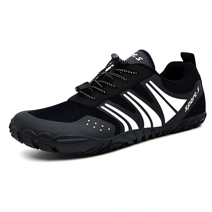 Breathable mesh outdoor wading shoes in black with rubber sole for beach and hiking, sizes 35-46