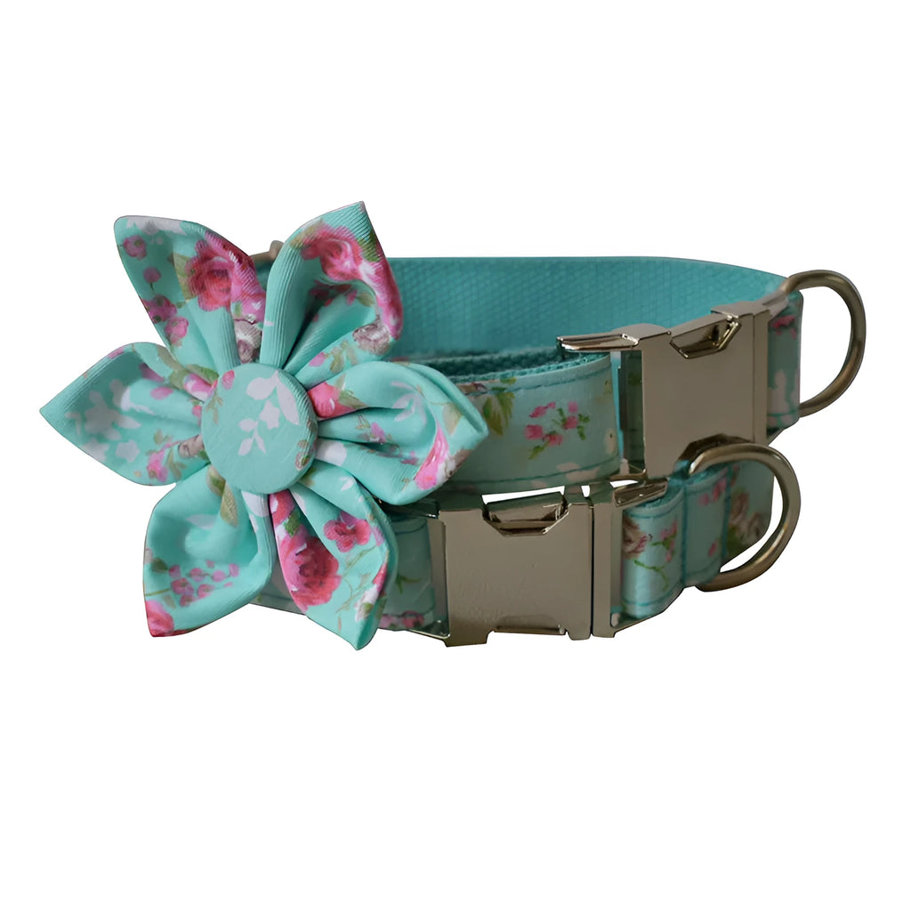 Green rose cotton dog collar and leash set with floral pattern on white background