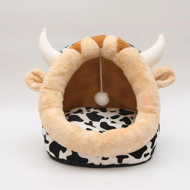 Cozy and soft cat bed in various colors and sizes, providing a comfortable and secure space for your furry friend to rest and relax.