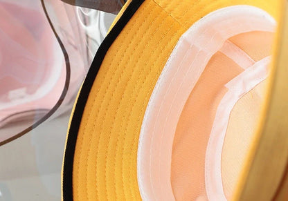 Transparent PVC protective hat for children with dustproof and anti-spitting design