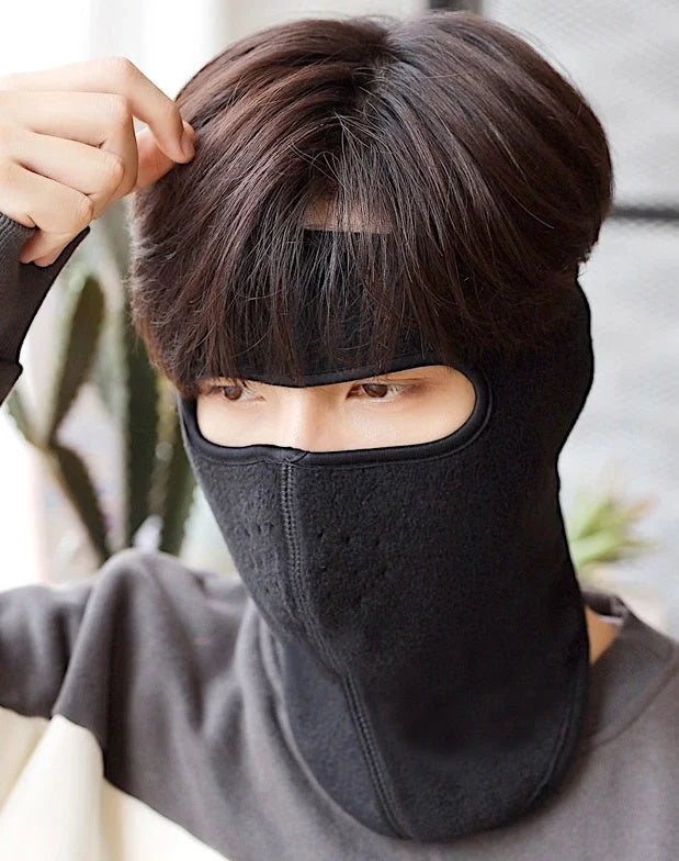 Autumn and winter dust masks in various colours for breathability and warmth