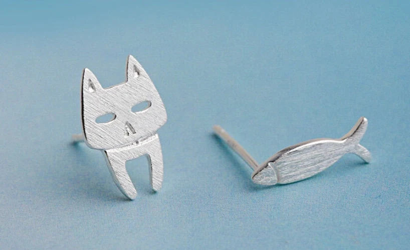 S925 sterling silver stud earrings with cat and fish design, hypoallergenic