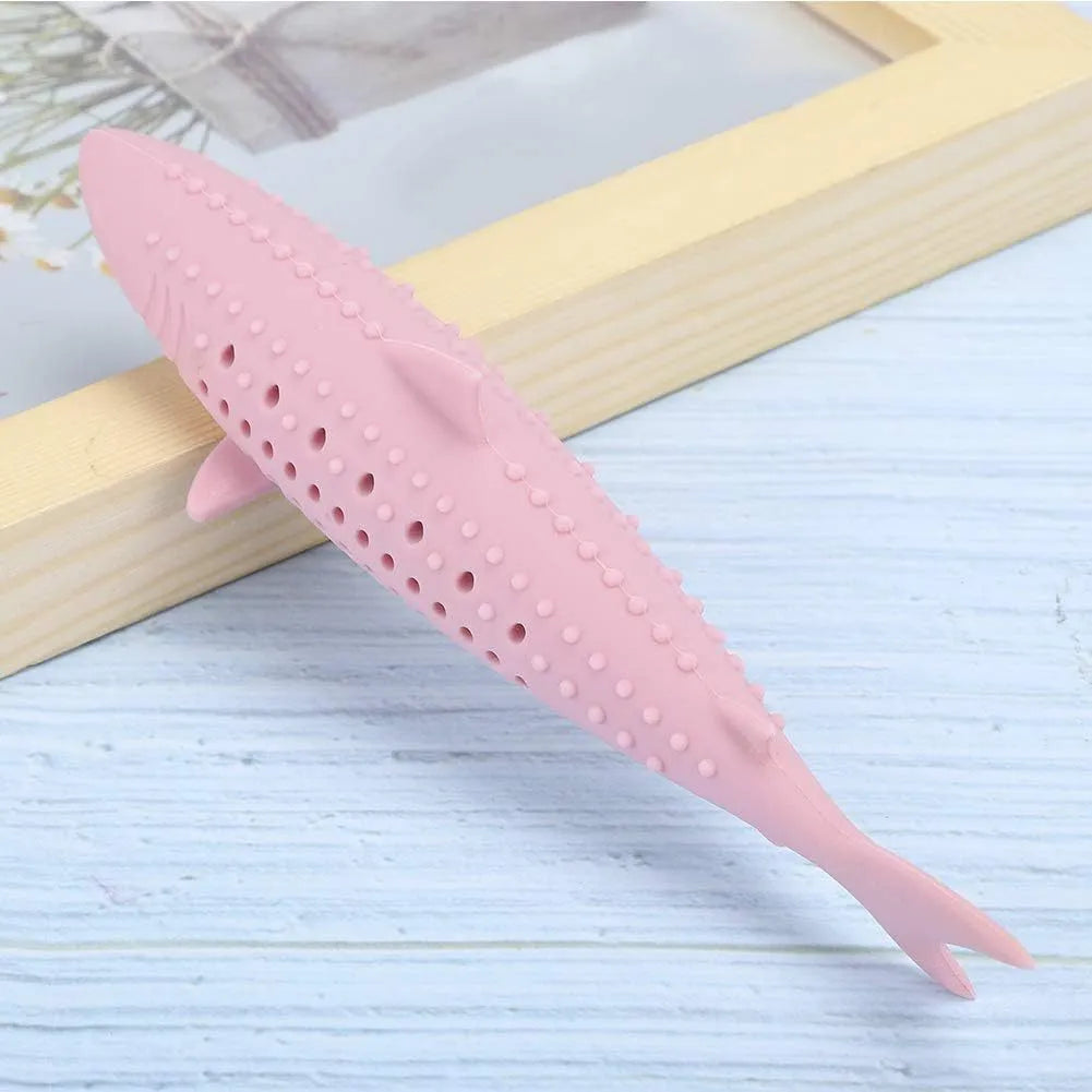 Fish-shaped silicone chew toy for cats with breathable side holes in green colour