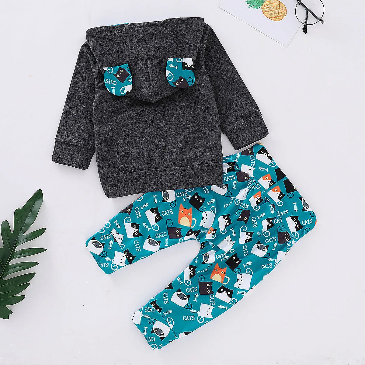 Cute cat print cotton pants suit for infants and young children in picture colour