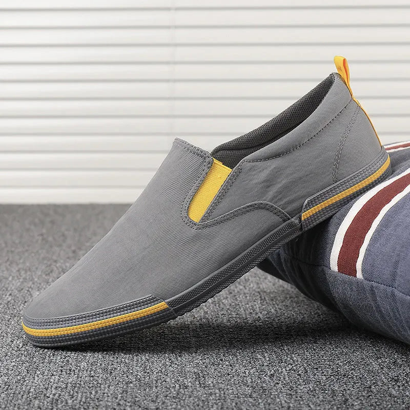Men's low-top canvas sneakers in black orange, grey or khaki with vulcanised rubber soles