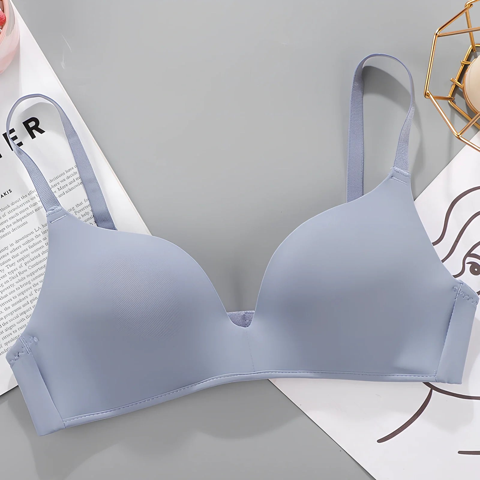 White breathable gather bra with detachable straps, 3/4 cup, seamless one-piece design for women