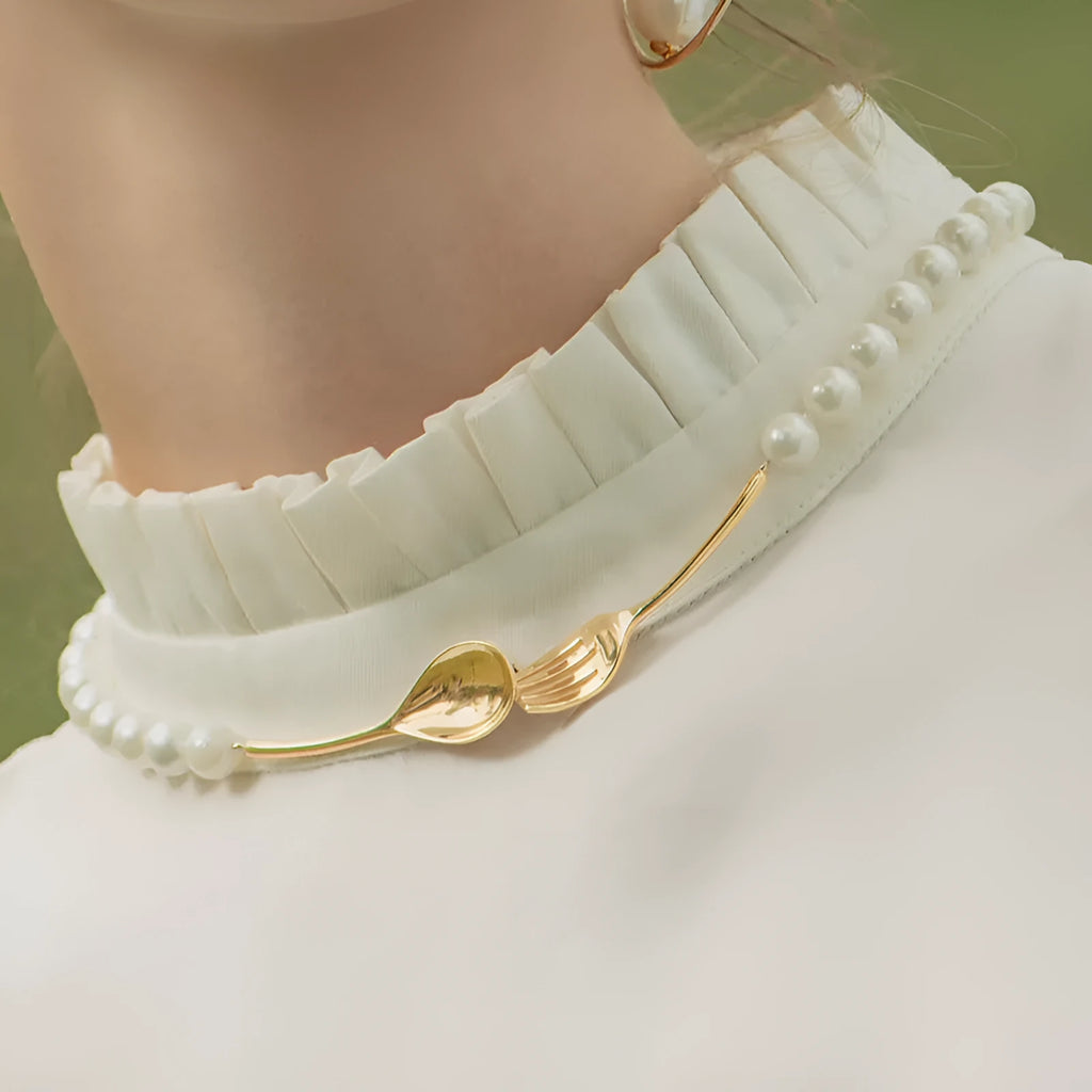 Gold 925 silver necklace with three tiers of shell beads, 370mm chain, adjustable extension links