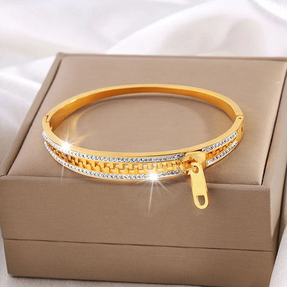Titanium steel zipper bracelet for girls with unique niche design in golden and silver finishes