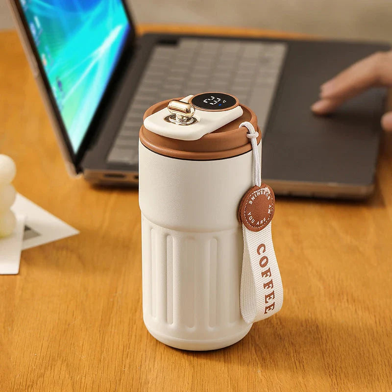 Versatile stainless steel thermal bottle with a digital temperature display, available in multiple stylish color options and a 450ml capacity