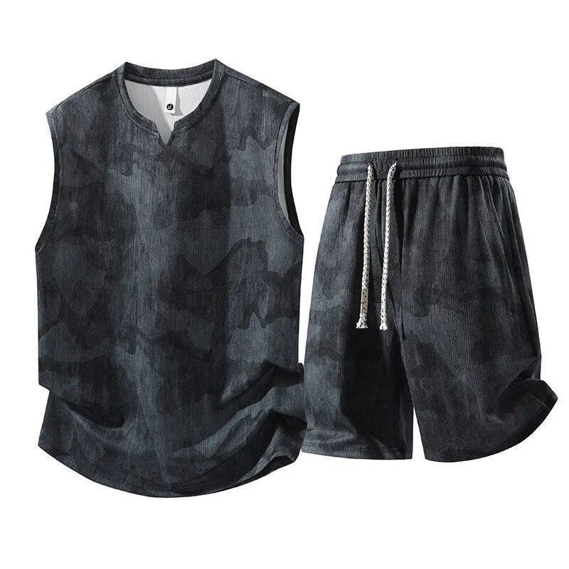 Sleeveless vest and shorts two-piece casual suit in quick-dry fabric for plus-size men.