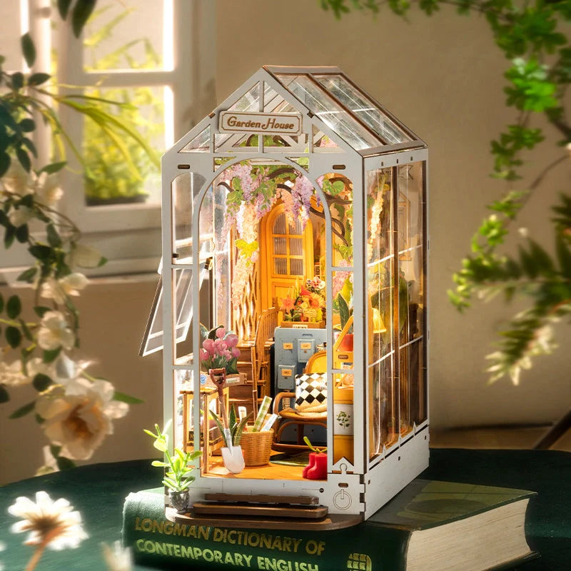Robotime Rolife Garden House Book Nook Kit DIY miniature project