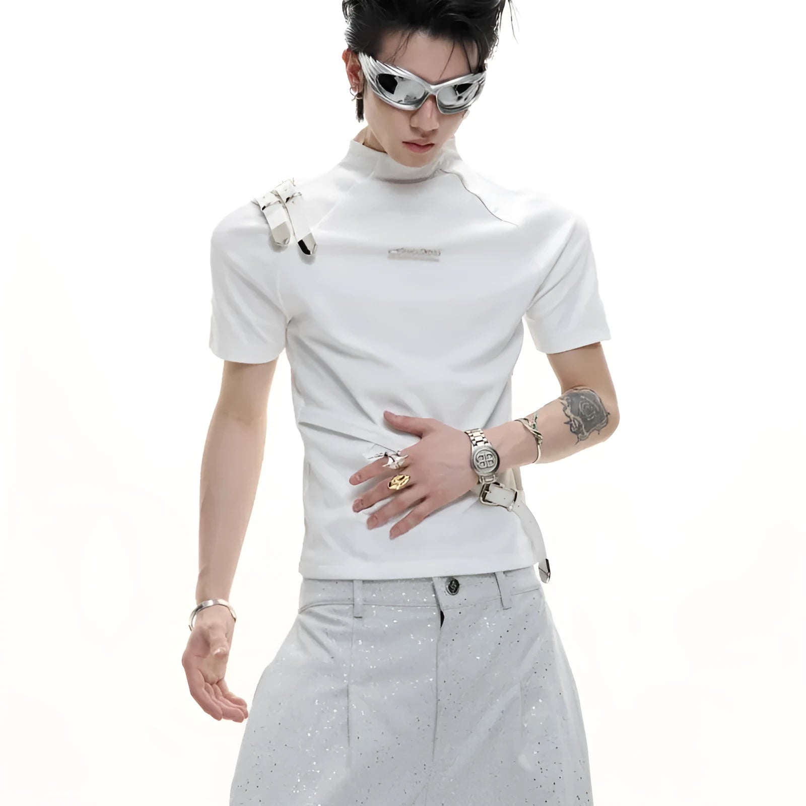 Men's slim fit cotton T-shirt with metal belt detail and small stand-up collar in black