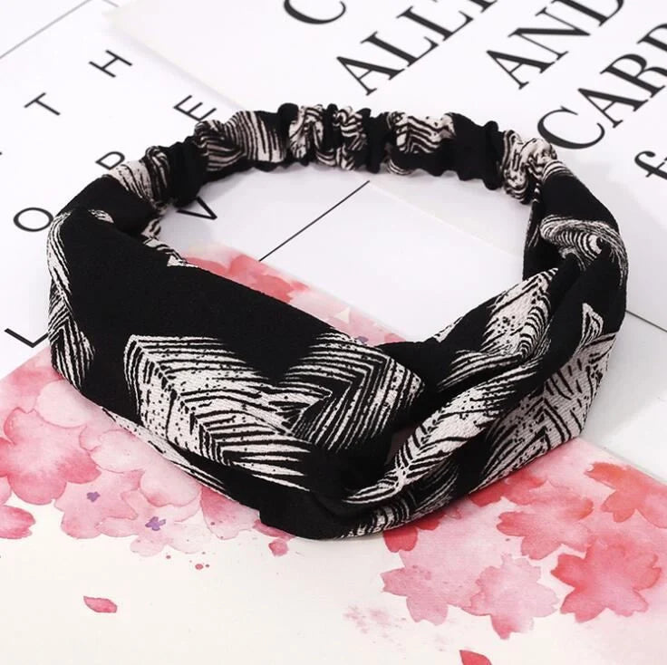 Women's retro style printed headband with elastic free size in vintage-inspired prints