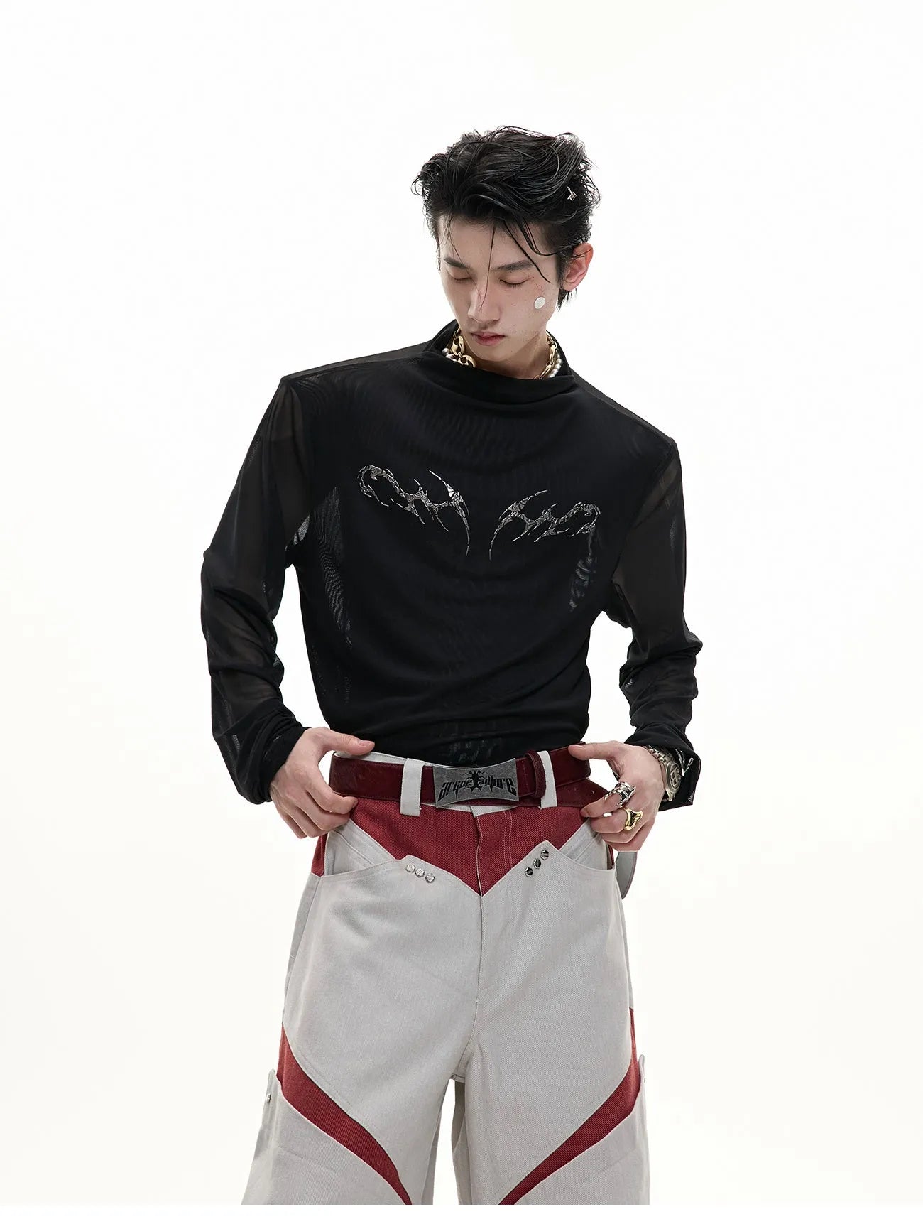 Men's black mesh bottoming shirt with long sleeves and slim fit design