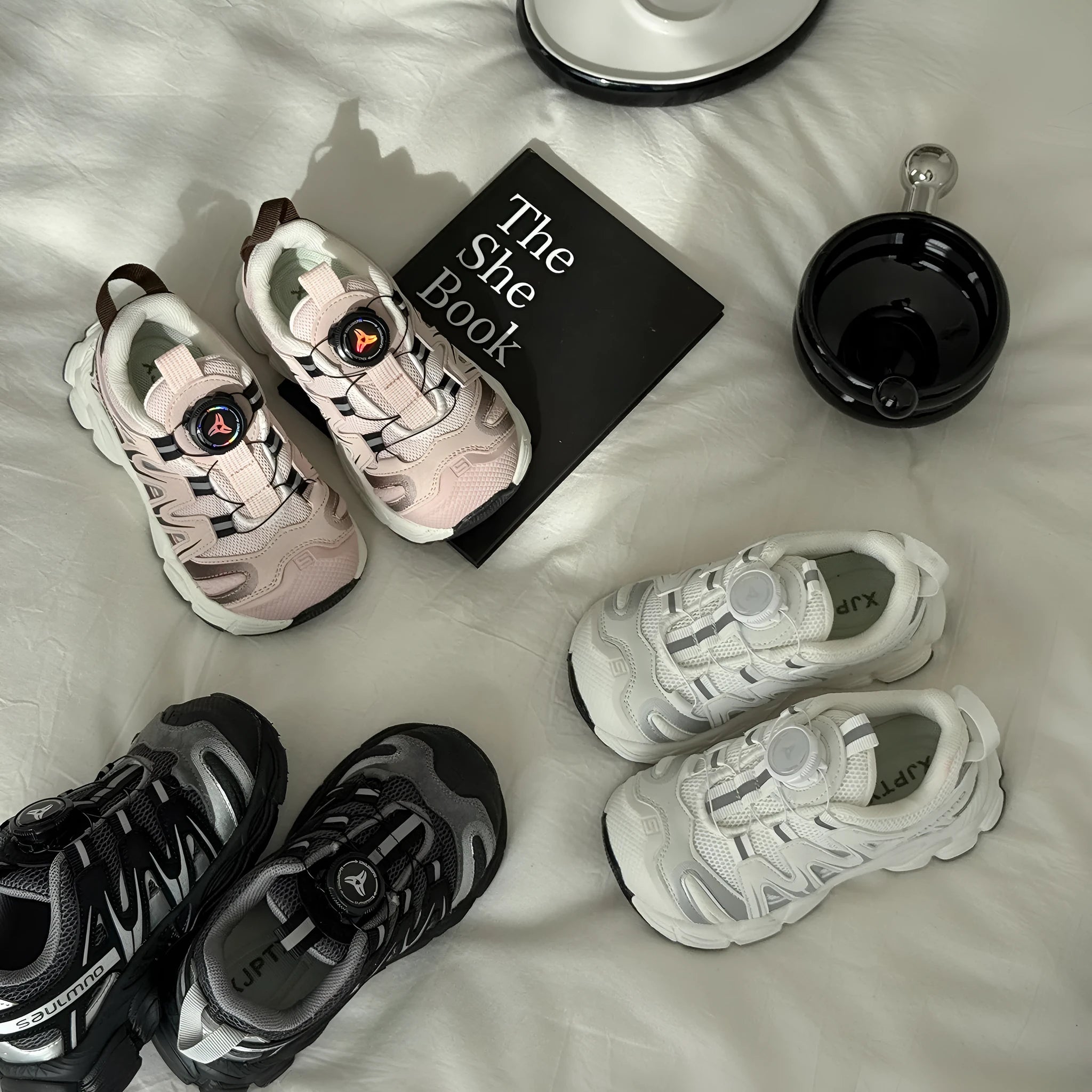Unisex casual shoes with PU leather mesh upper in black, beige, or pink colour
