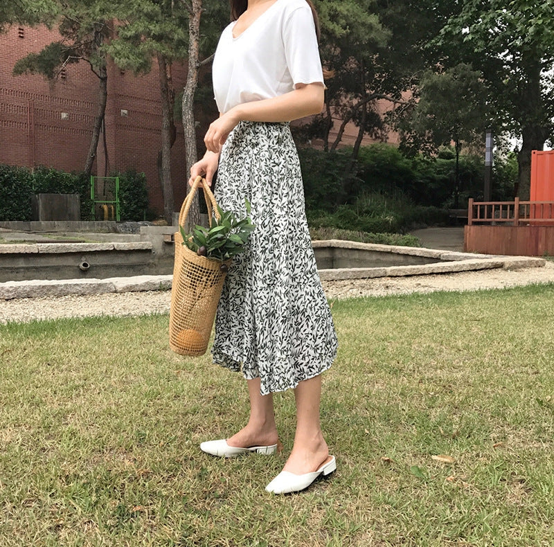 Eco-friendly cotton rope mesh straw shoulder bag for women, lightweight and sustainable fashion accessory