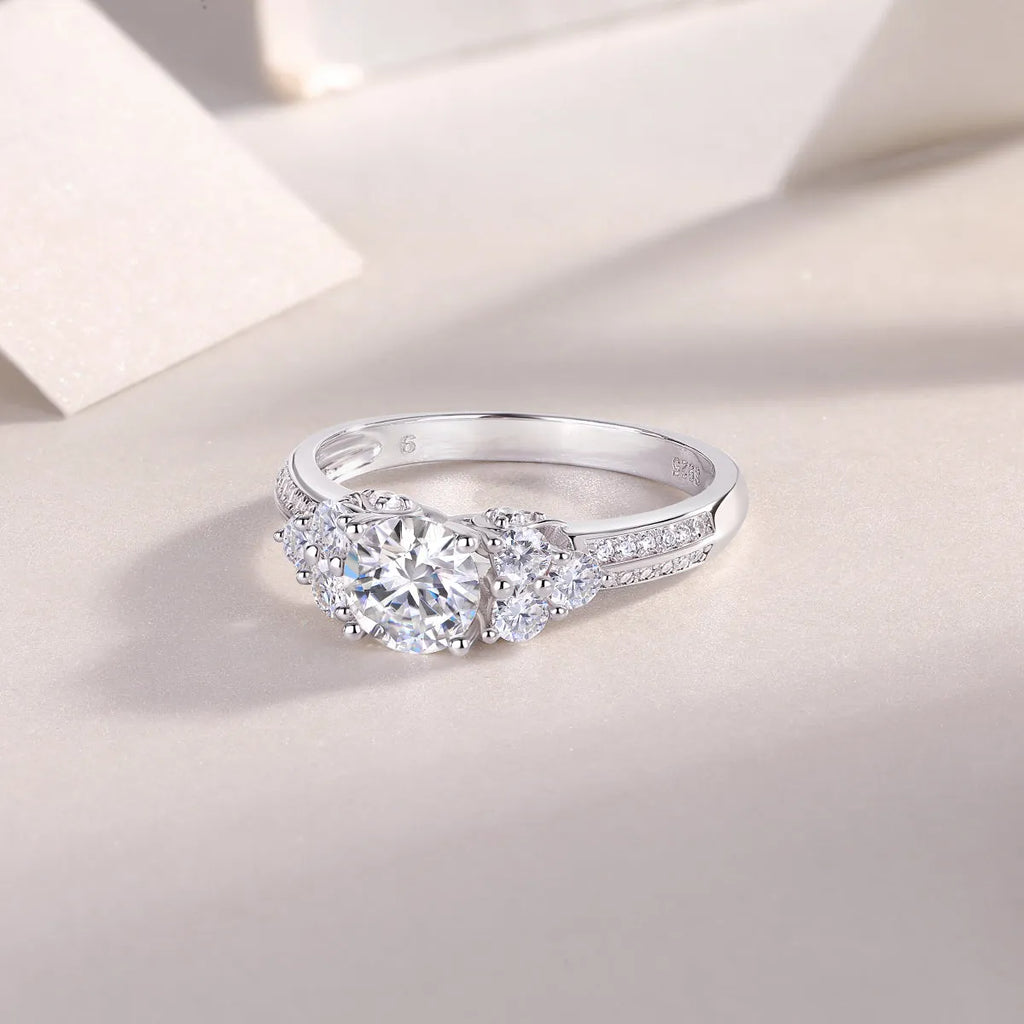 Coral Dream wedding ring set with 1 carat moissanite in S925 silver with platinum plating