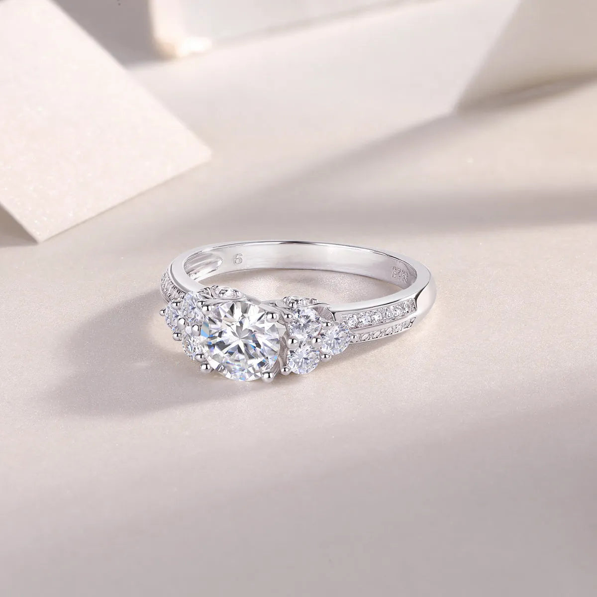 Coral Dream wedding ring set with 1 carat moissanite in S925 silver with platinum plating