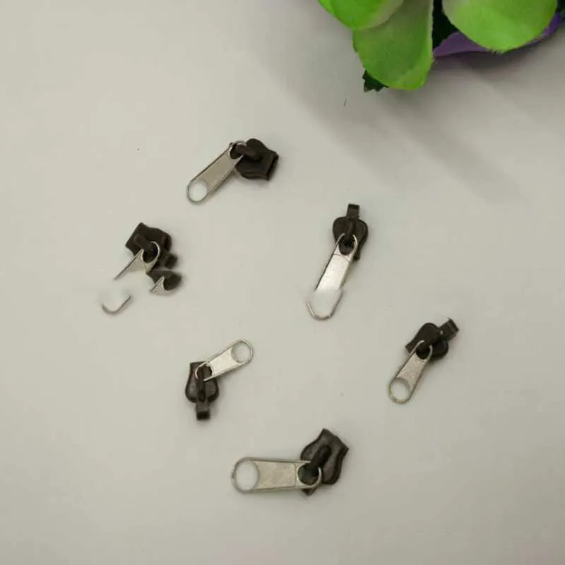 Zipper head replacement kit with plastic body and metal teeth in snap-on design