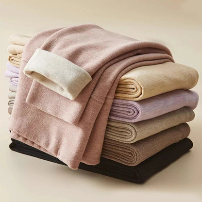 Women's winter warm leggings in cashmere and velvet blend, high waist slim fit trousers