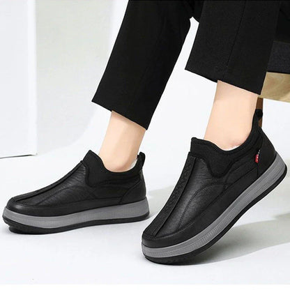 Men's winter ankle boots with fleece lining, platform sole, and non-slip traction