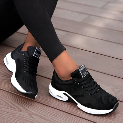 Women's lightweight leisure sports shoes in black with mesh upper and air cushion sole, sizes 35-44