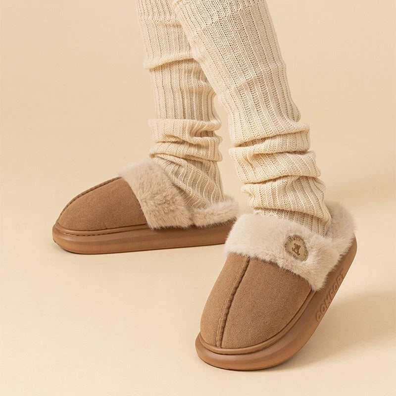 Winter plush slippers for women and men in various colours, featuring thick soles and soft fleece lining