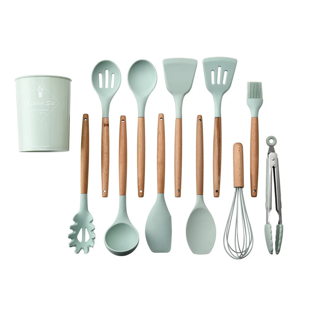 Silicone kitchenware set with wooden handle, heat resistant up to 230°C