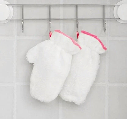 Thick microfiber dishwashing gloves in white, perfect for safe and efficient cleaning