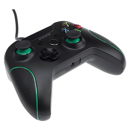 Black wired USB controller for Xbox One and PC with 2M cable and analog triggers, plug-and-play compatible