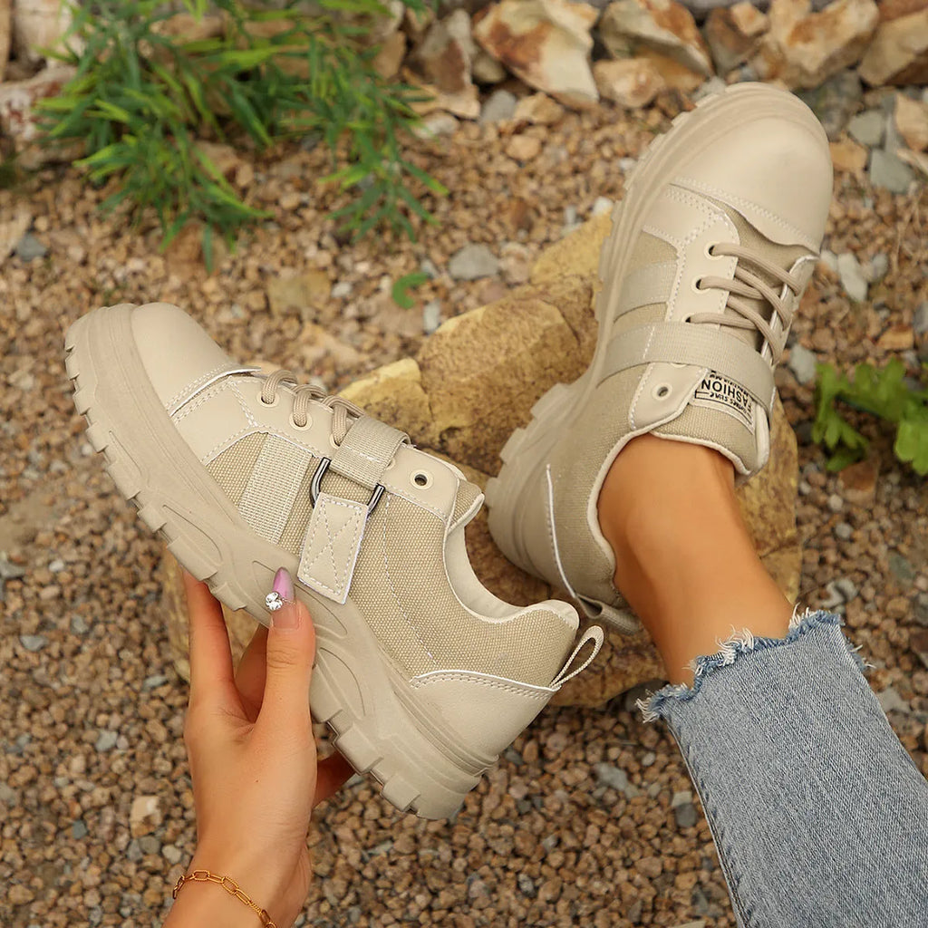 Lace-up canvas shoes for women with hook design round toe and thick sole in black colour