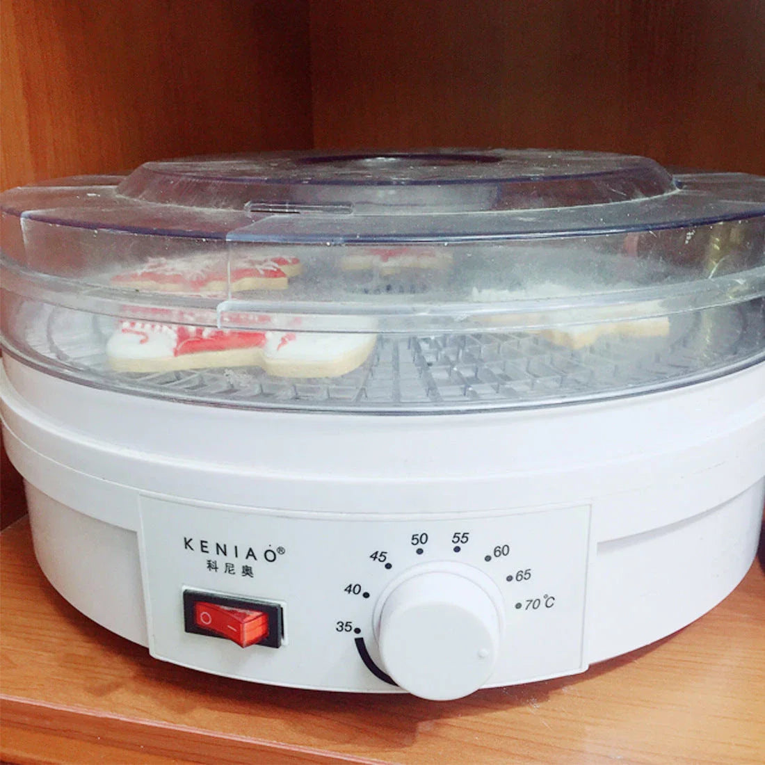 Food dehydrator with adjustable thermostat and five drying trays