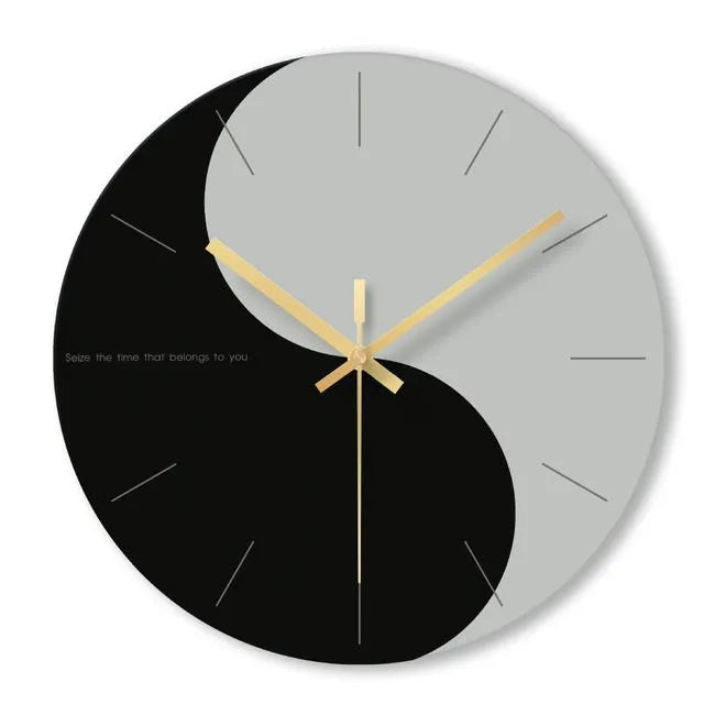 Clear tempered glass minimalist wall clock with silent movement, 29.5 cm diameter.