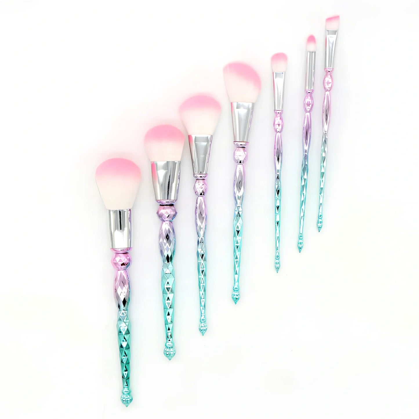 Green 7-piece makeup brush set with rayon hair in 20cm diamond tower, portable plastic handles for organised storage