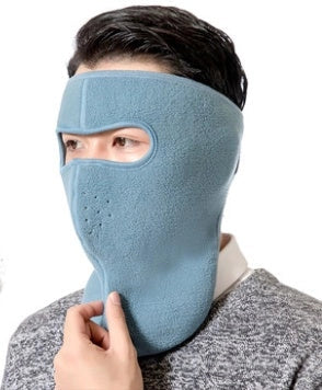 Autumn and winter dust masks in various colours for breathability and warmth