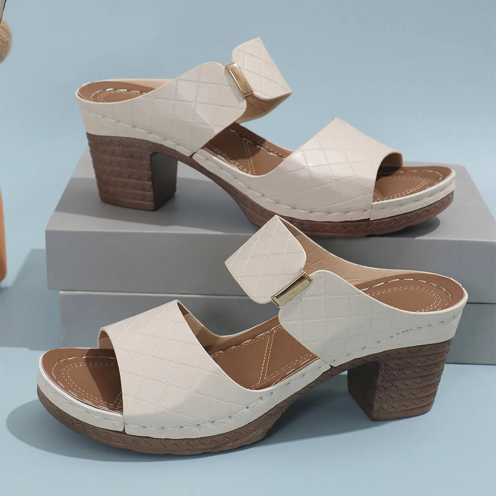 Chunky heel plaid slides sandals for women in beige with PU upper and rubber sole
