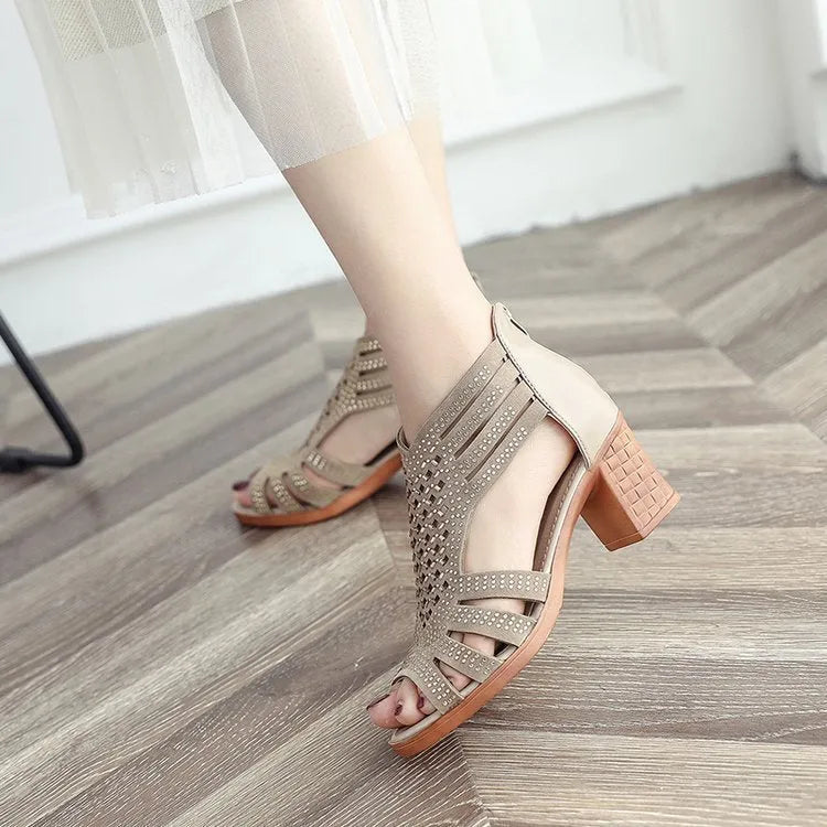 Roman block heel non-slip mother shoes in black with artificial PU upper and rubber sole, fish mouth toe