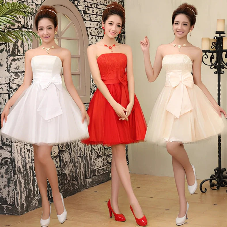 Short tube top lace bride wedding dress in white, with 74-90 cm bust stretch and 78 cm length for adjustable bridal fit