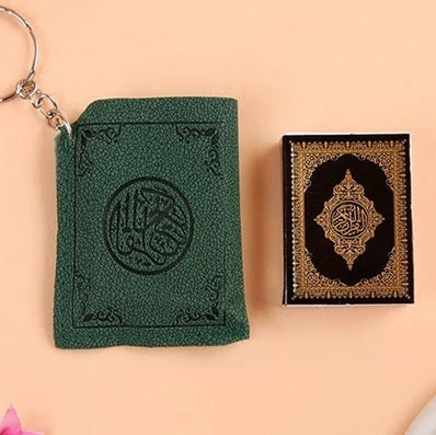 Mini Holy Bible Keychain with Jesus Cross in PVC colour leather, dimensions 4.5x6.0cm