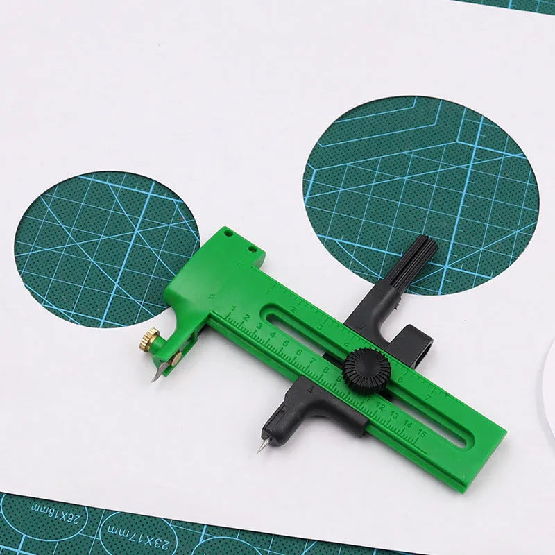 Small round rail compass knife for circular cuts in paper, card, and cloth, plastic body with metal accessories