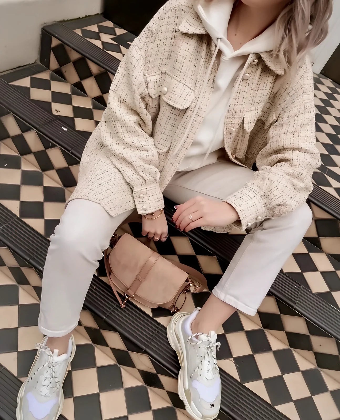 Women's beige plaid thick coat with pearl buttons, long sleeves, lapel collar, and side pockets in size M