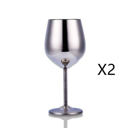 Stainless steel wine glass with golden finish and 520ml capacity
