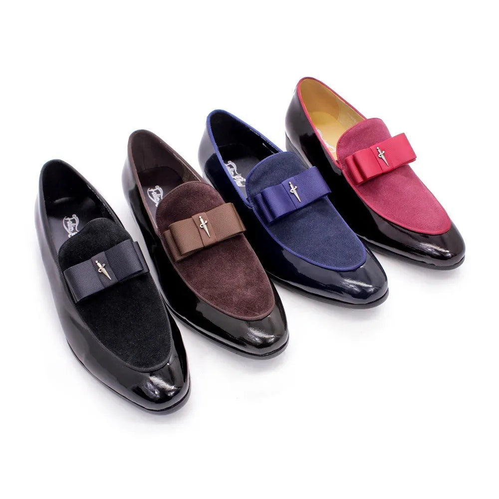 Men's glossy black patent leather low top shoes with a Tassel decoration.