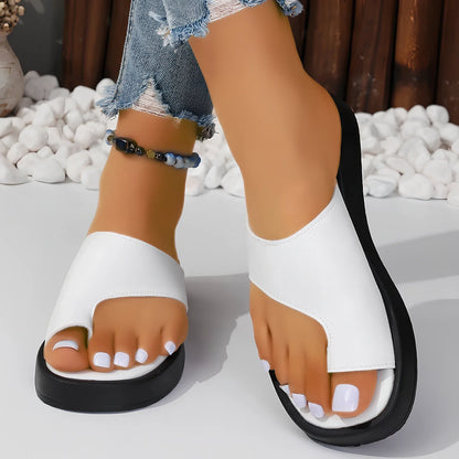 Women's black clip toe slippers with thick rubber sole for summer outdoor wear