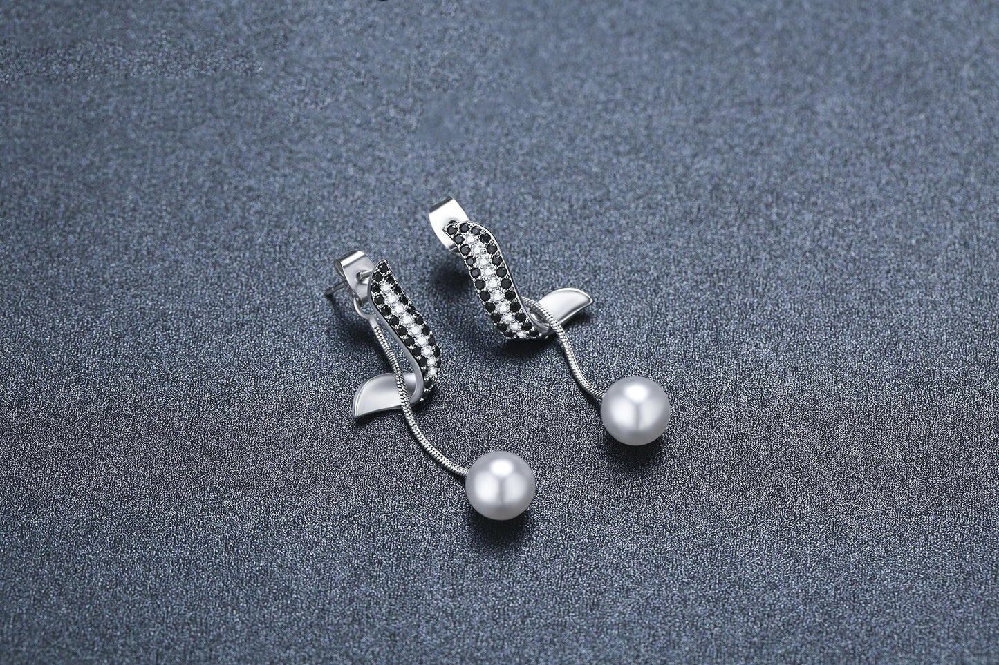 Black pearl pendant tassel earrings with copper finish, elegant women's jewelry