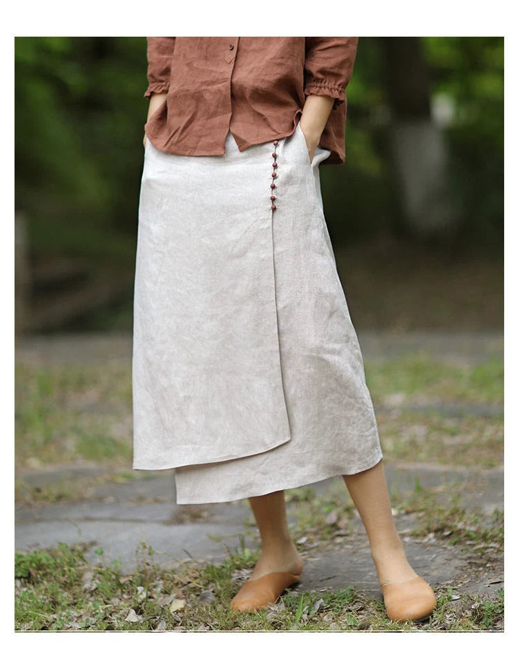Mid-length raw jute color skirt with artistic irregular stitching in hemp