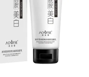 White 100ml bottle of whitening and freckle removing facial cleanser for pore cleansing
