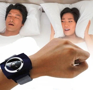 Blue anti-snoring wristband device measuring 55x60x13mm with adjustable 24cm strap for automatic snoring detection